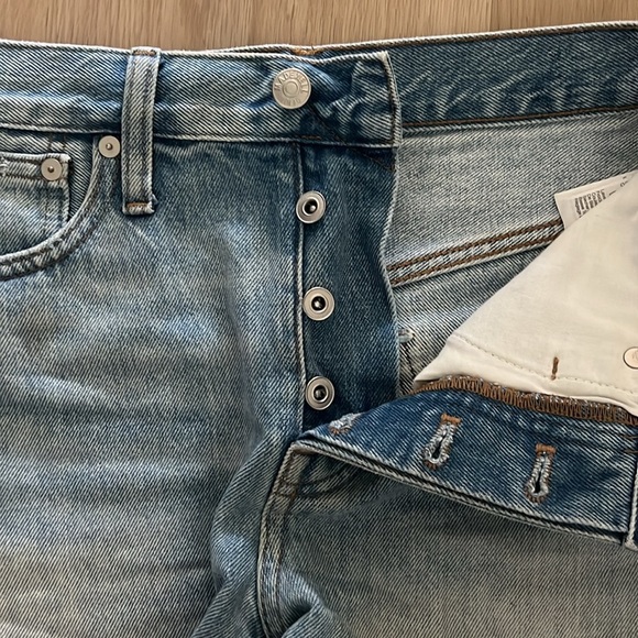 Madewell Relaxed Denim Shorts Size 23 Rosemount Wash Destroyed Hem Edition - Picture 9 of 12